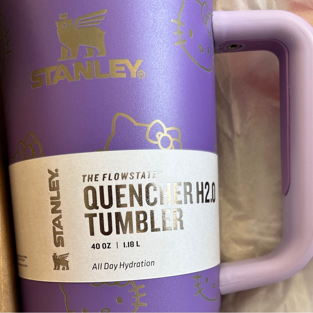 💜✨Stanley Purple Hello kitty Quencher Tumbler✨💜 - Picture 3 of 4